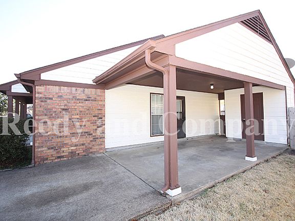 3rd image of 3765 Carroll Dr