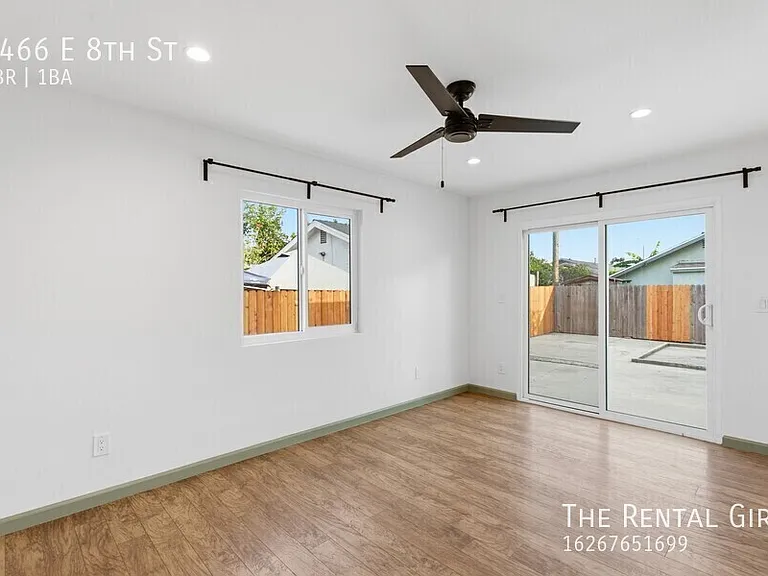 3466 E 8th St — Photo 16