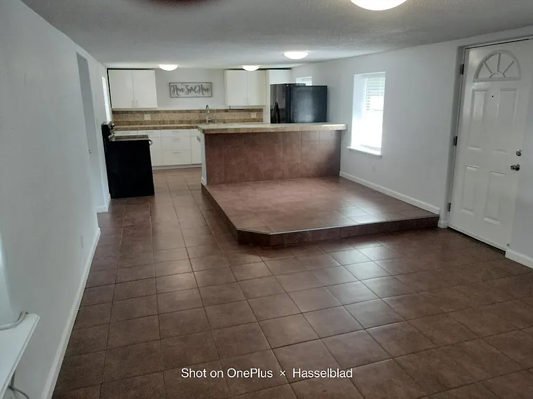 25402 Redwood Ln — Photo 4
