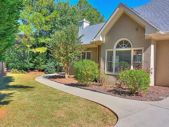 3rd image of 605 Lake Medlock Ct