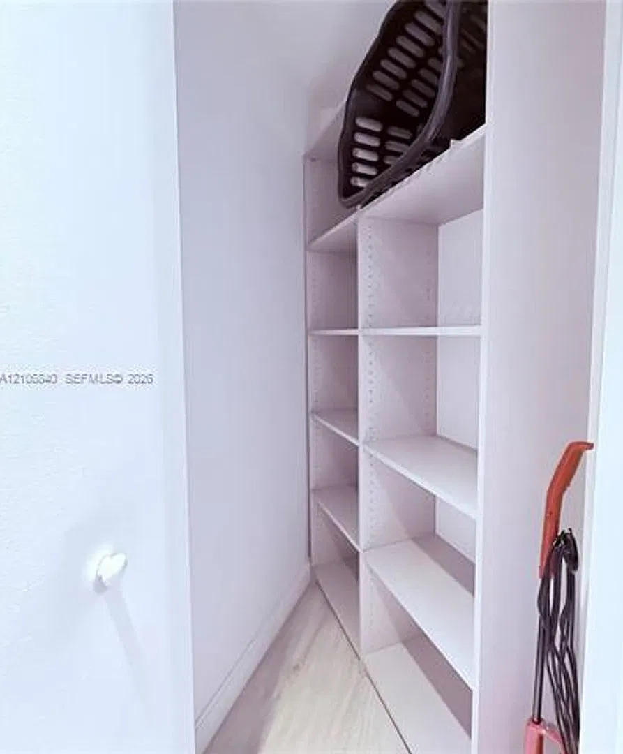 55 SW 9th St cu-3903, Miami, FL 33130 — Photo 3
