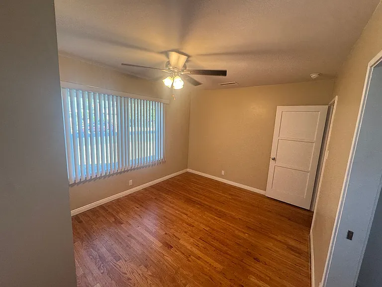 7333 Camellia Ave — Photo 19