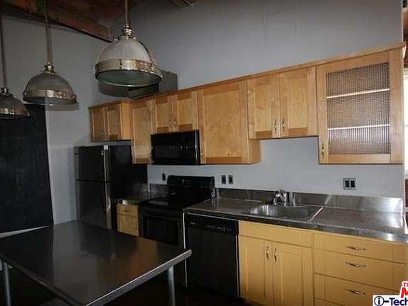 4th image of 215 W 7th St APT 1311