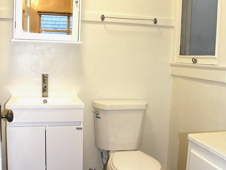 2815 I St #3 — Photo 12