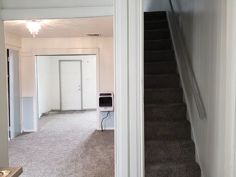 256 Chestnut St — Photo 9