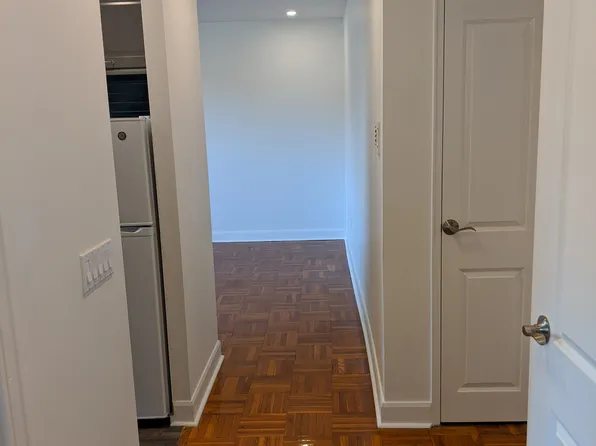 10 Elvaston Dr, Toronto, ON