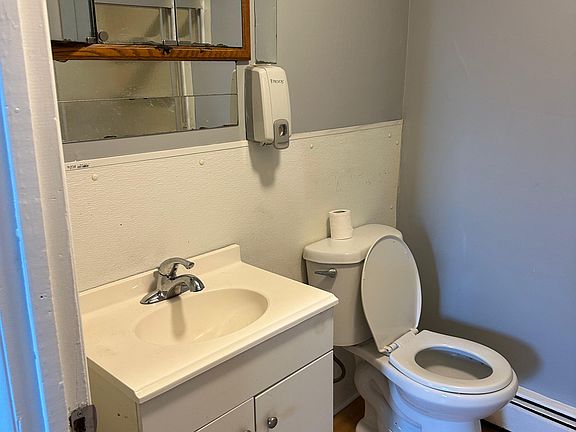 5th image of 126 W Main St APT 2
