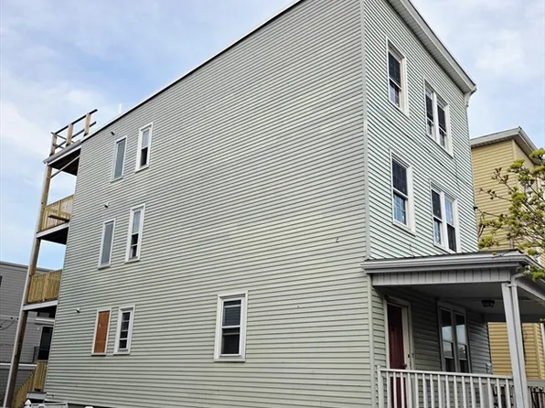 15 Boardman St, East Boston, MA 02128
