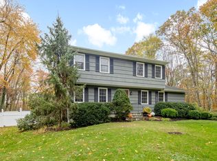 27 Eden Hill Rd, Newtown, CT 06470