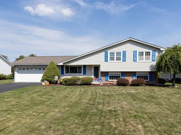 6393 Buell Dr, Lockport, NY 14094