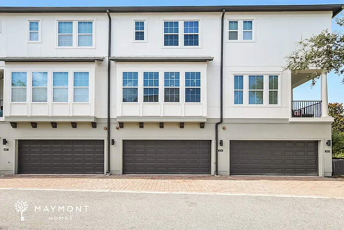 111 Orense Way — Photo 3
