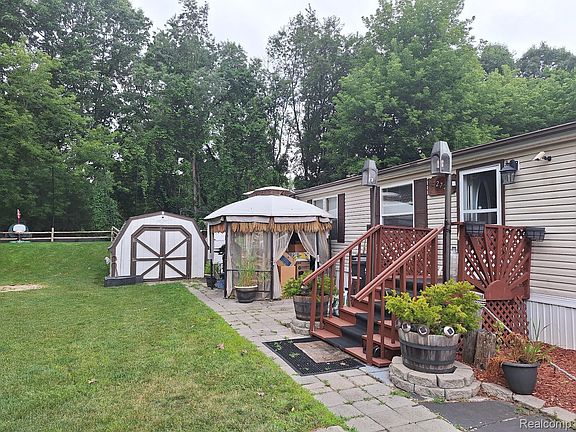2nd image of 2500 Mann Rd Lot 272