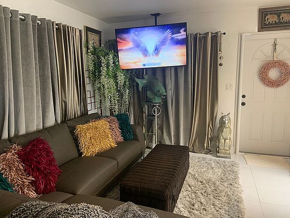Sofa TV 