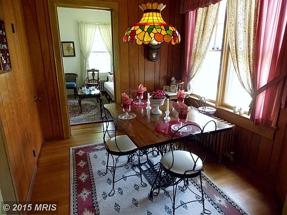 Breakfast Room