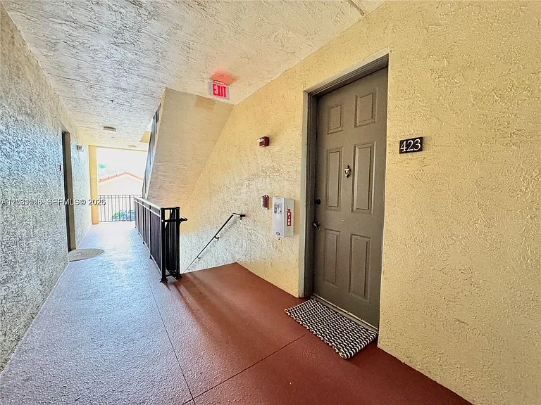 4700 SW 160th Ave #423 — Photo 4