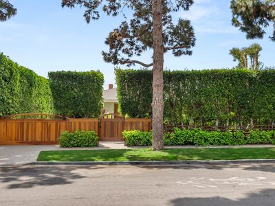 748 24th St, Santa Monica, CA, 90402