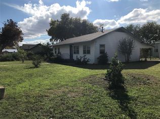 112 Peach St, Seguin, TX 78155