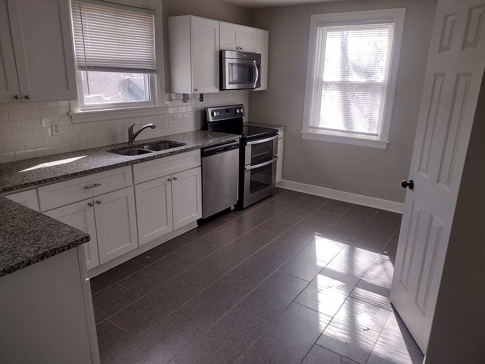 1st image of 1824 River Dr