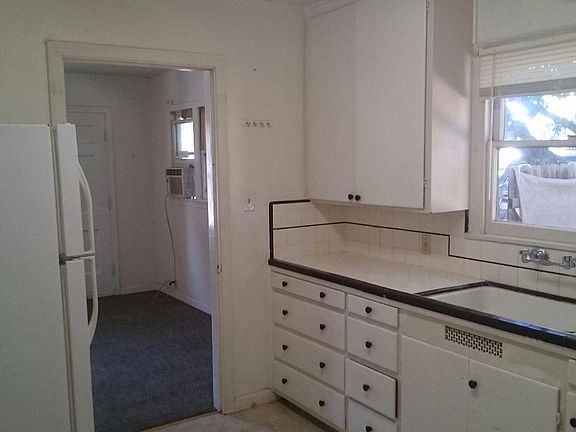 2nd image of 301 W Feemster