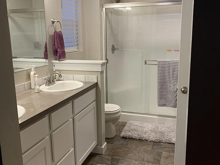 769 E Springloyd St — Photo 8