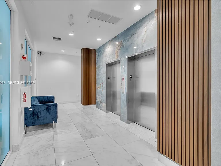 1850 Monroe St #401 — Photo 36