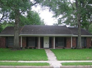 8102 Twin Hills Dr, Houston, TX 77071