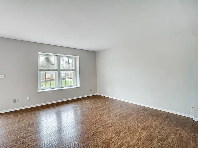 1804 Cliffview Ln — Photo 6