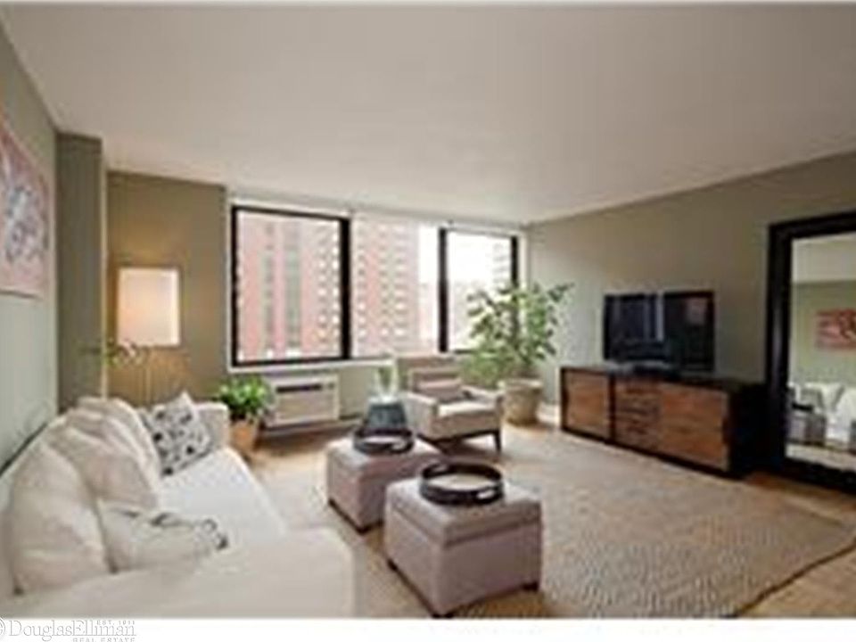1st image of 1623 3rd Ave APT 23G