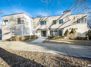 5618 N Prospect Rd, Peoria, IL 61614