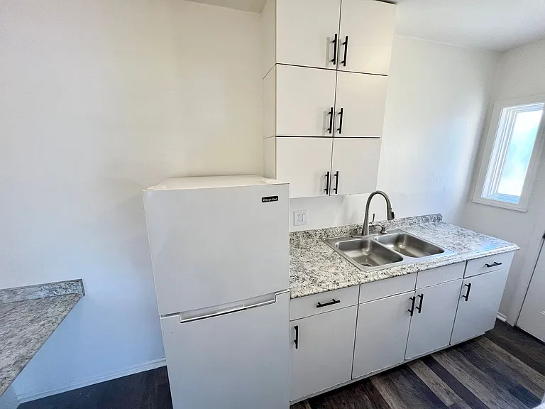 2401-15 G St — Photo 8