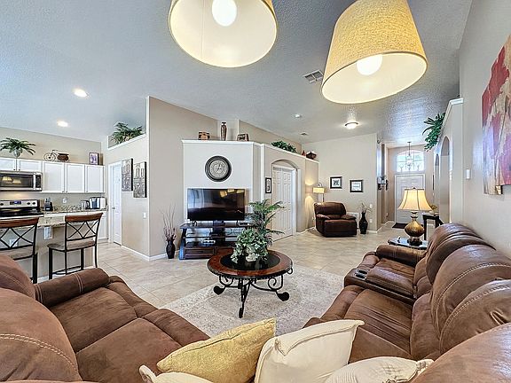 5th image of 8062 King Palm Cir #Id1042207p