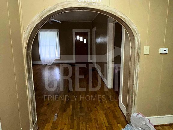 5th image of 404 S Thomas St