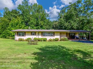 699 Halliana Rd, Alexander City, AL 35010