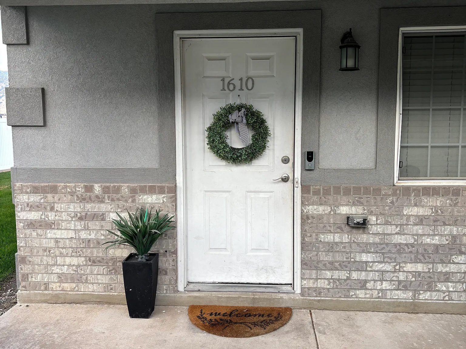 2 bed, 1.5 bath, 1200 sqft, $1,400 — Photo 3