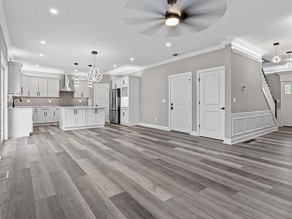 4th image of 3589 Harper Woods Ln