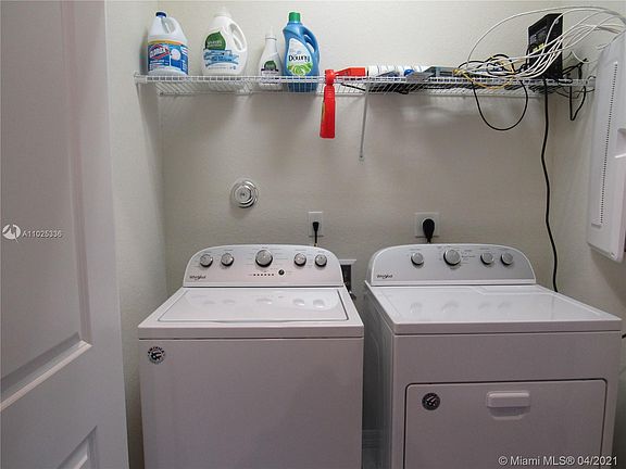 3rd image of 2365 Byron St