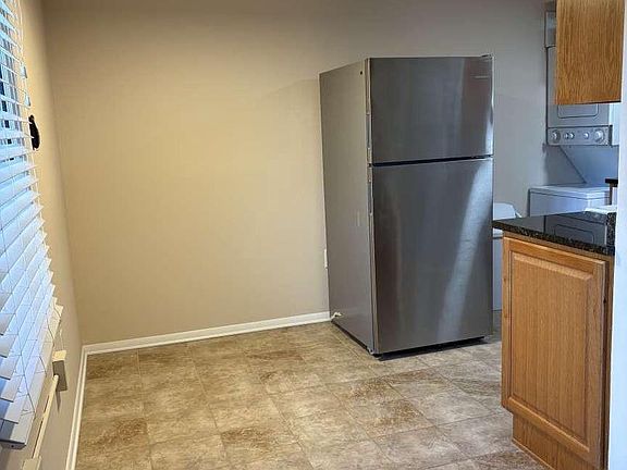 5th image of 250 Tanglewood Ln APT G4
