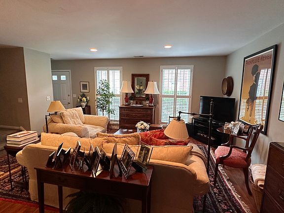 3rd image of 1621 Pebblecreek Dr