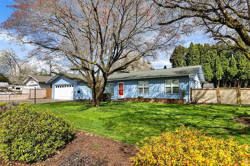 1st image of 8580 SE 34th Ave