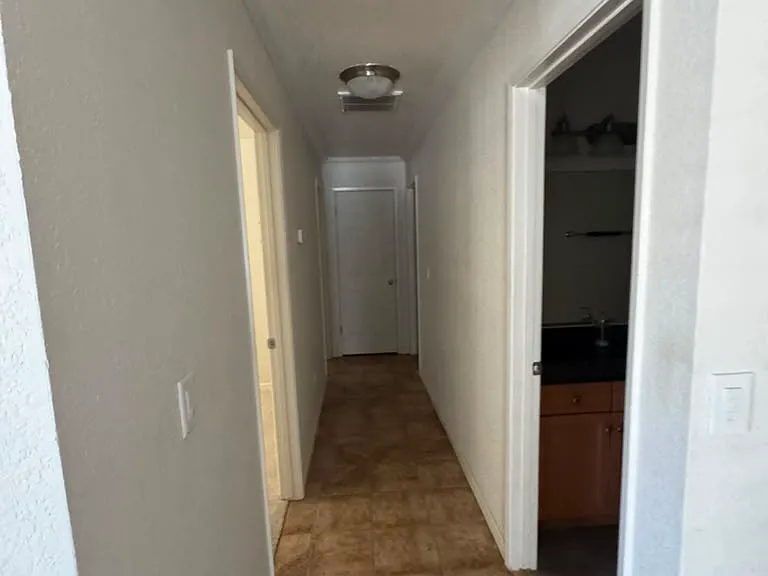 1819 S Cherokee Ln #60 — Photo 8