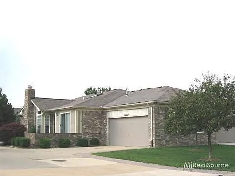 18094 Port Salem Dr photo 1