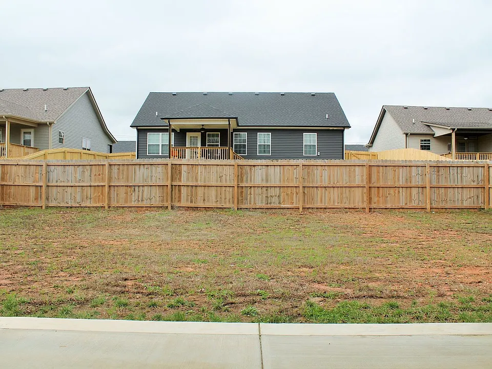256 Azalea Dr