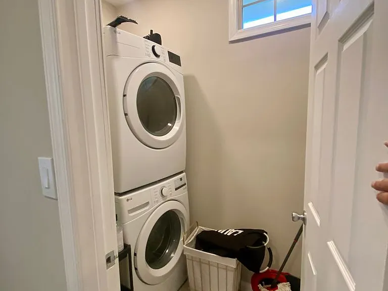 1535 Hunter St #1 — Photo 7