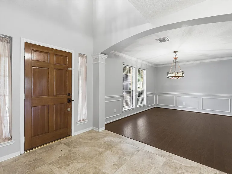 24815 Butterwick Dr — Photo 3