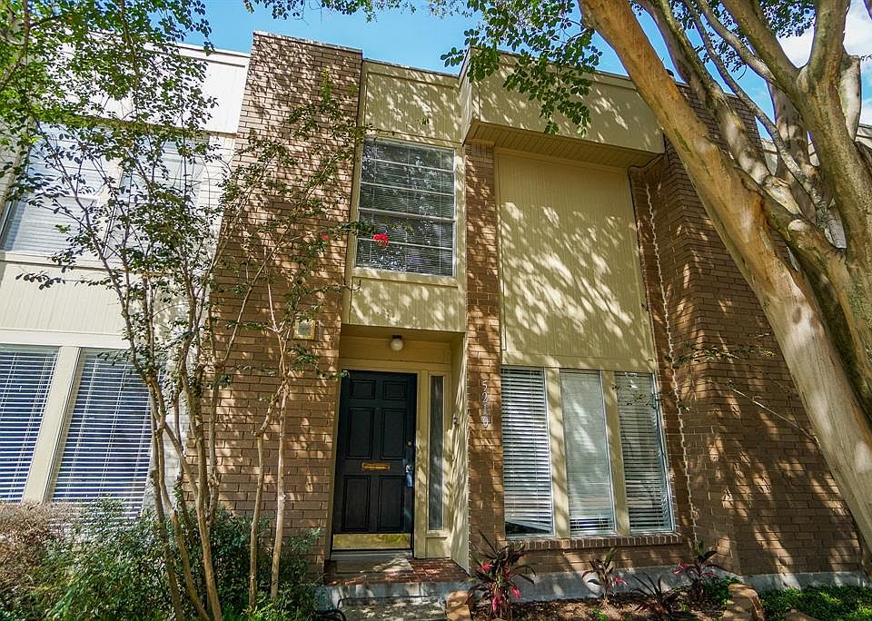 1st image of 5210 Woodlawn Pl