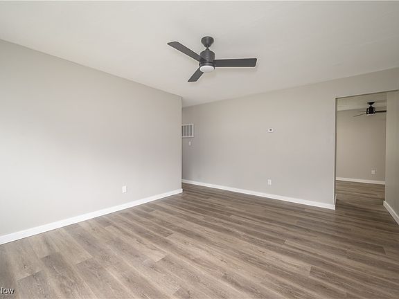 3rd image of 1061 Williams Ave