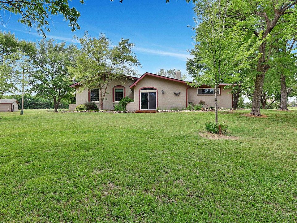 1st image of 15949 SW Ponderosa Rd