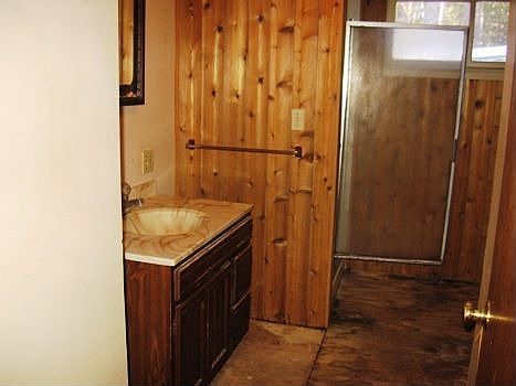 2nd image of 143 E Stager Lake Dr