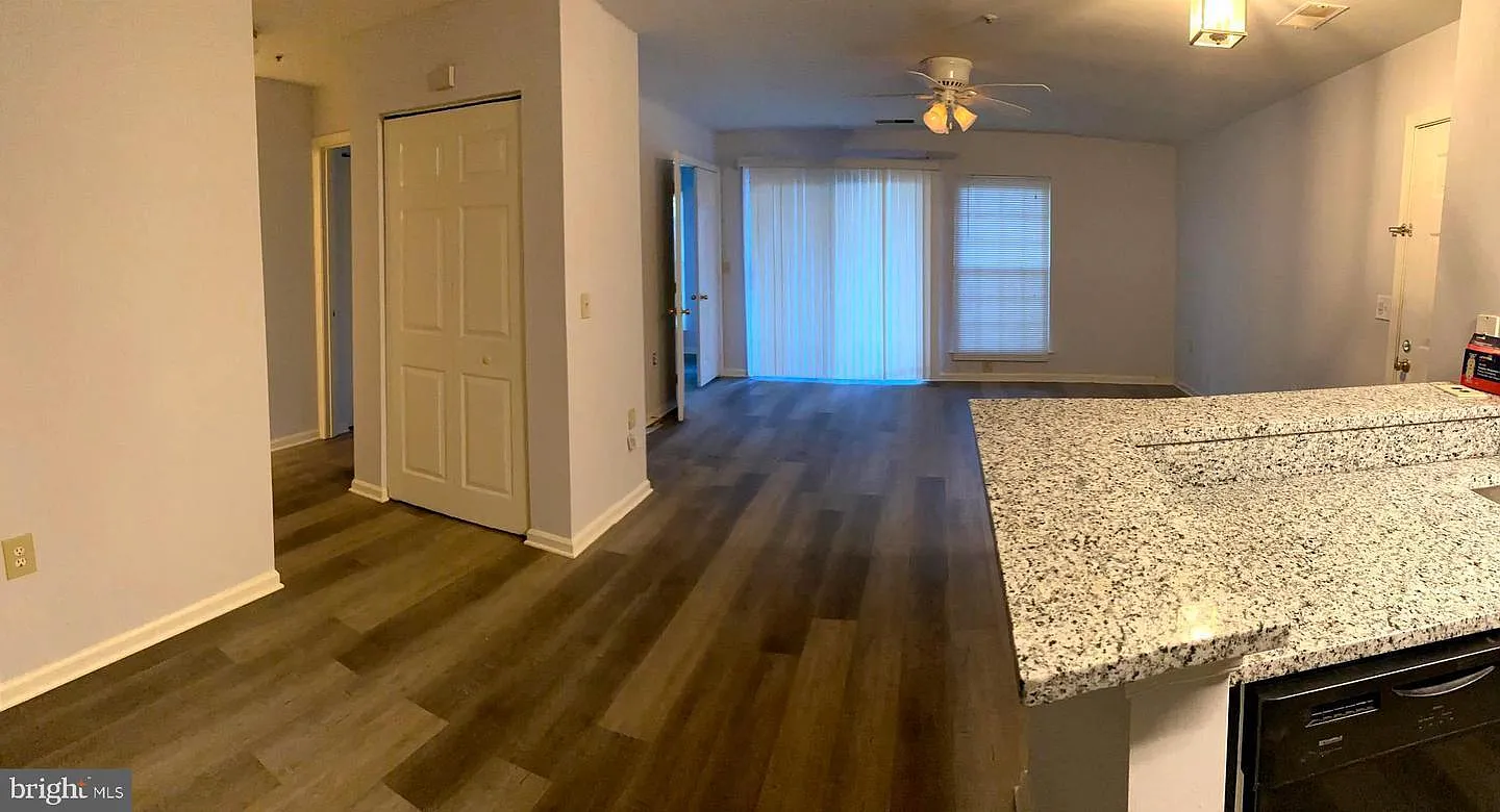 4401 Silverbrook Ln — Photo 2