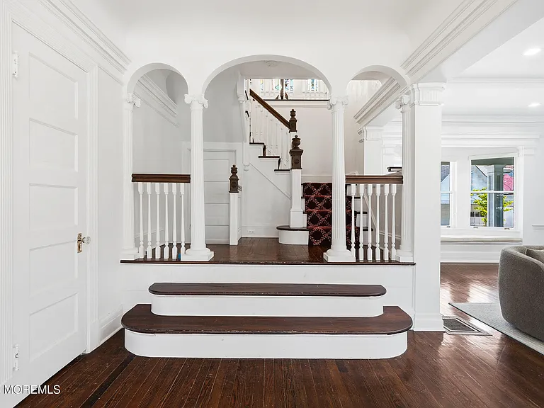 211 Cedar Ave — Photo 8